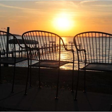 The South Shore Inn Clear Lake Ανέσεις φωτογραφία