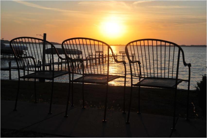 The South Shore Inn Clear Lake Ανέσεις φωτογραφία